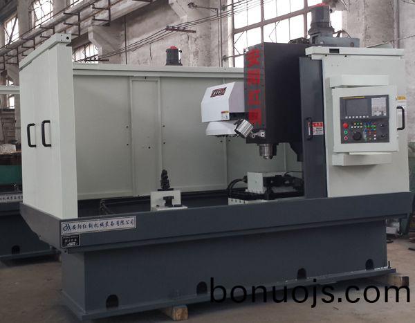 前(qian)軸(zhou)鎖銷孔專(zhuan)用加工