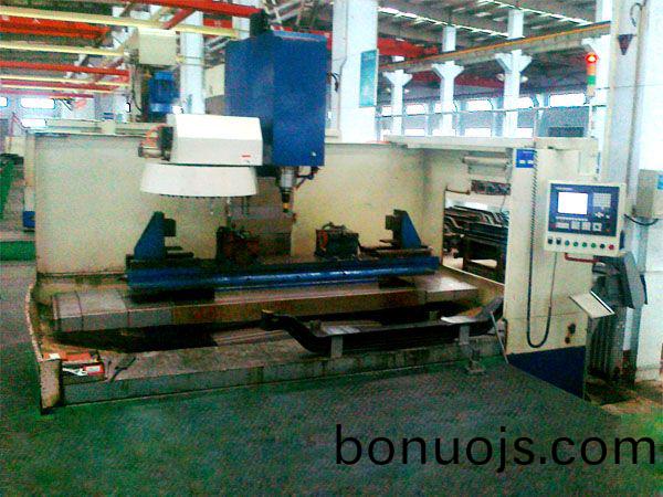 前(qian)軸十孔(kong)加工(gong)專(zhuan)用立式(shi)加(jia)工(gong)