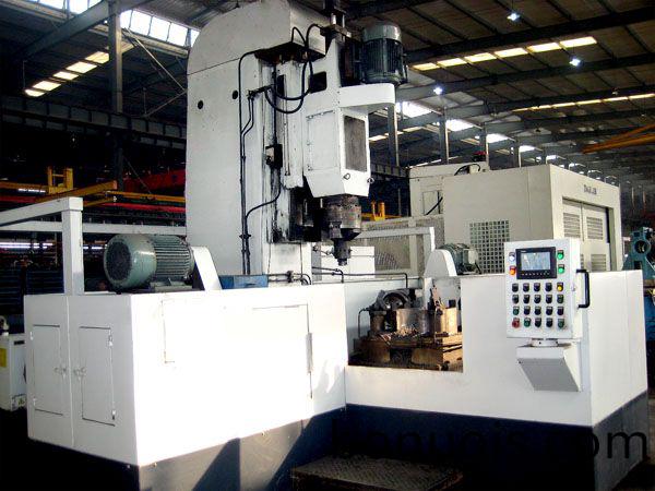 減殼(ke)三(san)麵鏜(tang)車(che)機(ji)牀(chuang)